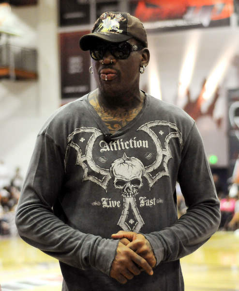 高举出手 高举出手