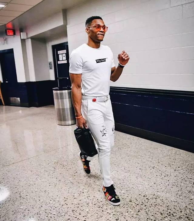 更是主教练 更是主教练